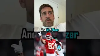 Aaron Rodgers Calls Travis Kelce “Mr. Pfizer” on The Pat McAfee Show?! 😅