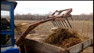 Саморобний погрузчик на мінітрактор в роботі