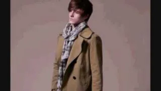 Emma Watson's brother, Alex - View the look Burberry