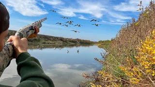 Goose Hunting a HIDDEN RIVER Loaded With GEESE! (BIG FLOCKS)