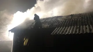 У Шосткиському районі ліквідовано пожежу в житловому будинку