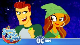 DC Super Hero Girls En Latino | Green Lantern Corps | DC Kids