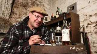 ralfy review 774 - Lagavulin 9yo (Game Of Thrones) @ 46%vol: