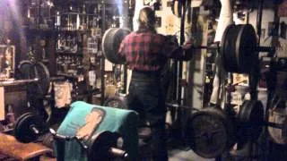 Mike Burch squatting 500 lbs