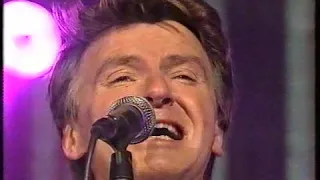 Neil Finn with Paul, Nick & Jim Prahran 2001 DISTANT SUN