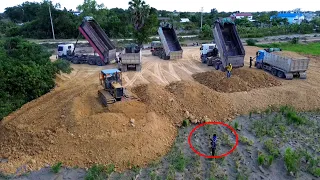 Update D31P Komatsu Bulldozer filling up the farm with 10 wheels dump trucks