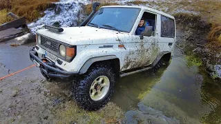 Toyota Land Cruiser 70 vs UAZ [MUD OFF Road]