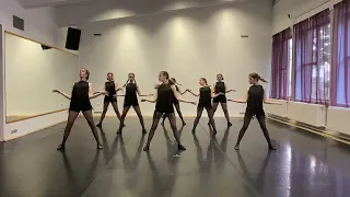 Dance City Center-Musical : Love Runs Out