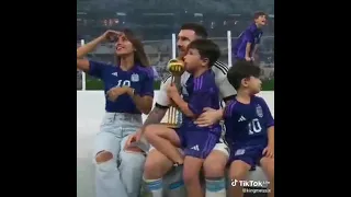 LIONEL MESSI COMEMORANDO TÍTULO DA COPA DO MUNDO COM A SUA FAMÍLIA #shorts #fifaworldcup