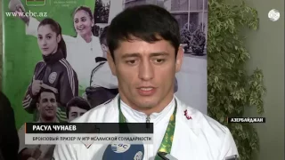 В Баку продолжают чествовать призеров Игр "Баку-2017"
