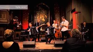 Ajde Jano - The Kuraybers live at Jakob Kirke