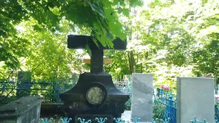 Могила Сына Сталина, Арское кладбище