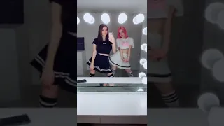 Julia Burch & Lauren Burch ||Viral TikTok|| Phao-2 Phut Hon