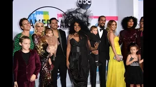 Diana Ross brings entire family to American Music Awards 2017