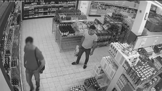 Житель Обнинска, украл две бутылки коньяка