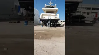 Винты на катамаране. Винты на лодке. Винты на яхте. Props on the catamaran. Правый или левый.