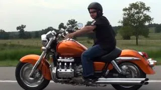 Honda Valkyrie with 6 into 6 pipes (Beautiful & Sounds Incredible)