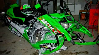 How To NOT Ride A Snowmobile / EPIC FAIL COMPILATION 2021