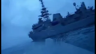 Відео з морського дрону, який атакує судно схоже на російський розвідувальний корабель Іван Хурс