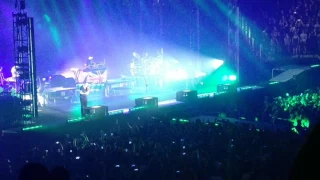 Breaking The Habit - Linkin Park 2017 Live at London O2