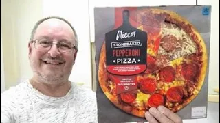 Nicco's Stonebaked Pepperoni Pizza ~ New From Home Bargains ~ Food Review