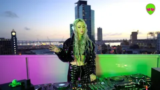 Stream Queen Live - Rave Bae Radio