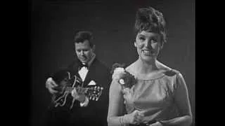 1963 Eurovision Denmark - Grethe & Jorgen Ingmann - Dansevise HQ