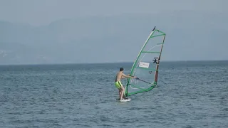 Flori në sfidën e WindSurfit - Pushime On Top