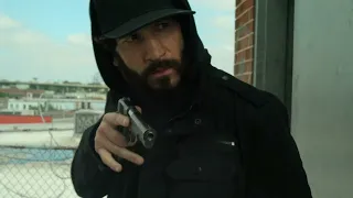 The Punisher 1x2 ITA  Frank Castle Parla al telefono con L'uomo sconosciuto