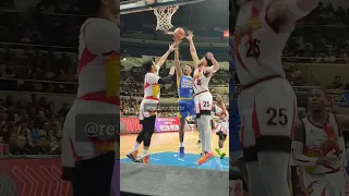 PBA finals | Game 4 | TYLER BEY SCORES OVER TWO SAN MIGUEL DEFENDERS