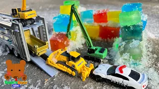 Construction Vehicles & Car Carrier Build a Car Parking with Color Ice & Snow...more 【Kuma's Bear】