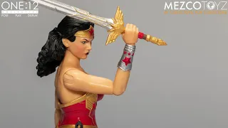 One:12 Collective Wonder Woman - Classic Edition Unboxing | Mezco Toyz