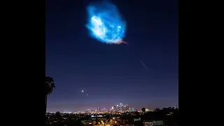 Timelapse of a Falcon 9 rocket taking off over LA in 2020.