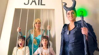 LOCKED UP! Frozen Elsa Sends Maleficent and Kate & Lilly to Jail!