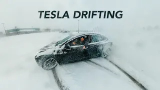Tesla Winter Drifting - 1 Min vlogs