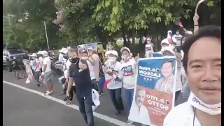 Ping Lacson Supporters sa Labas ng Comelec Debate Venue | April 3, 2022