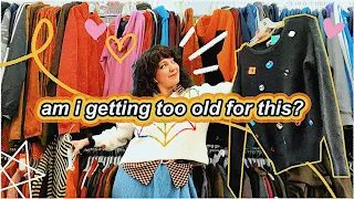 I turned 30 & spent all my money at the thrift store 💸✨Thrift with me! vintage light academia vibes