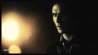 Damon/Elena - Kiss me