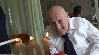 "Zoltán - 100-åringen som blev vräkt" , en trailer av Gunnar Lindholm och Laszlo Schüszler