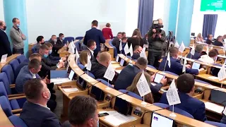 Які питання затвердили депутати на сесії обласної Ради