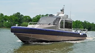 32 Defiant by Metal Shark Boats