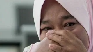 Flight 370 family wait in agony for answers