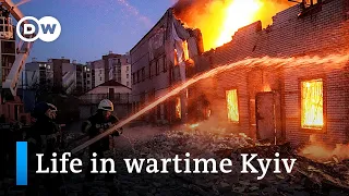 Heavy damage in Ukrainian capital Kyiv after continuous shelling | DW News