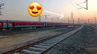 Prayagraj Rambag - Muzaffarpur Bapudham SF Express | 12537/38 Bapudham SF Express 3hrs Delay Arrival