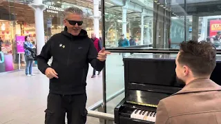 Cool Ragtime Dude Cheers Everyone Up At The Piano