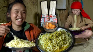 Spicy Egg Thukpa Recipe Eating | Egg Noodle Soup Recipe In village | Nepali Style Cooking & Mukbang