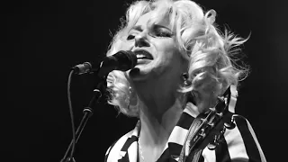 Samantha Fish  rockin' out on "Wild Heart"  Live @sweetwater Fort Wayne Indiana 8/27/21