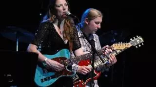 Tedeschi Trucks Band - Let Me Get By - Live From The Fox Oakland