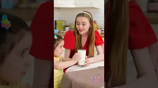 How to get a child to drink milk || SMART PARENTING HACKS #shorts