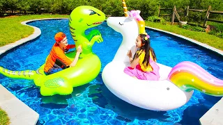 DIY the ULTIMATE Fort Race with Pool Floats at Ellie's #CampYouTube #WithMe